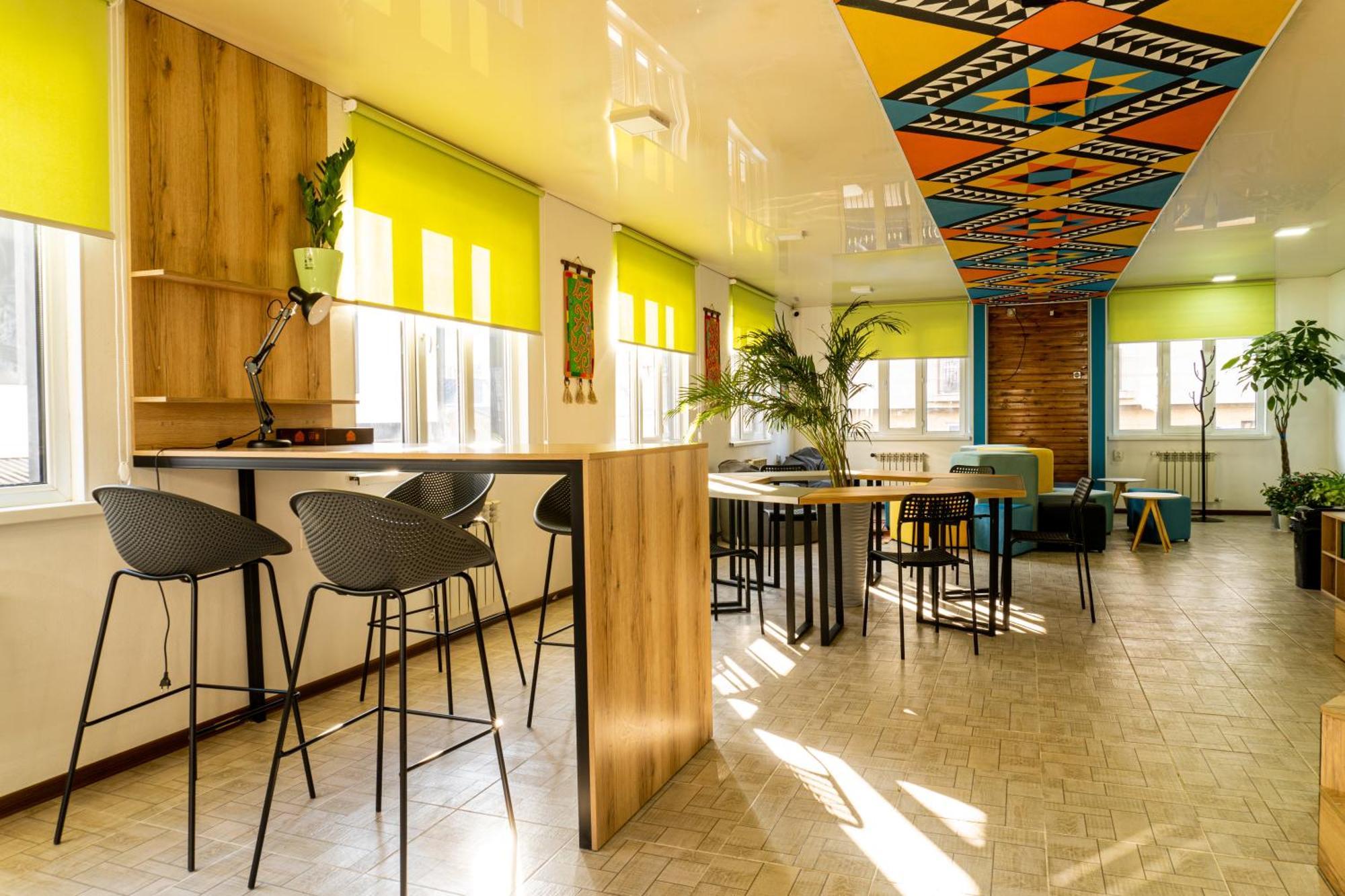 People Hostel & Coworking Biszkek Zewnętrze zdjęcie