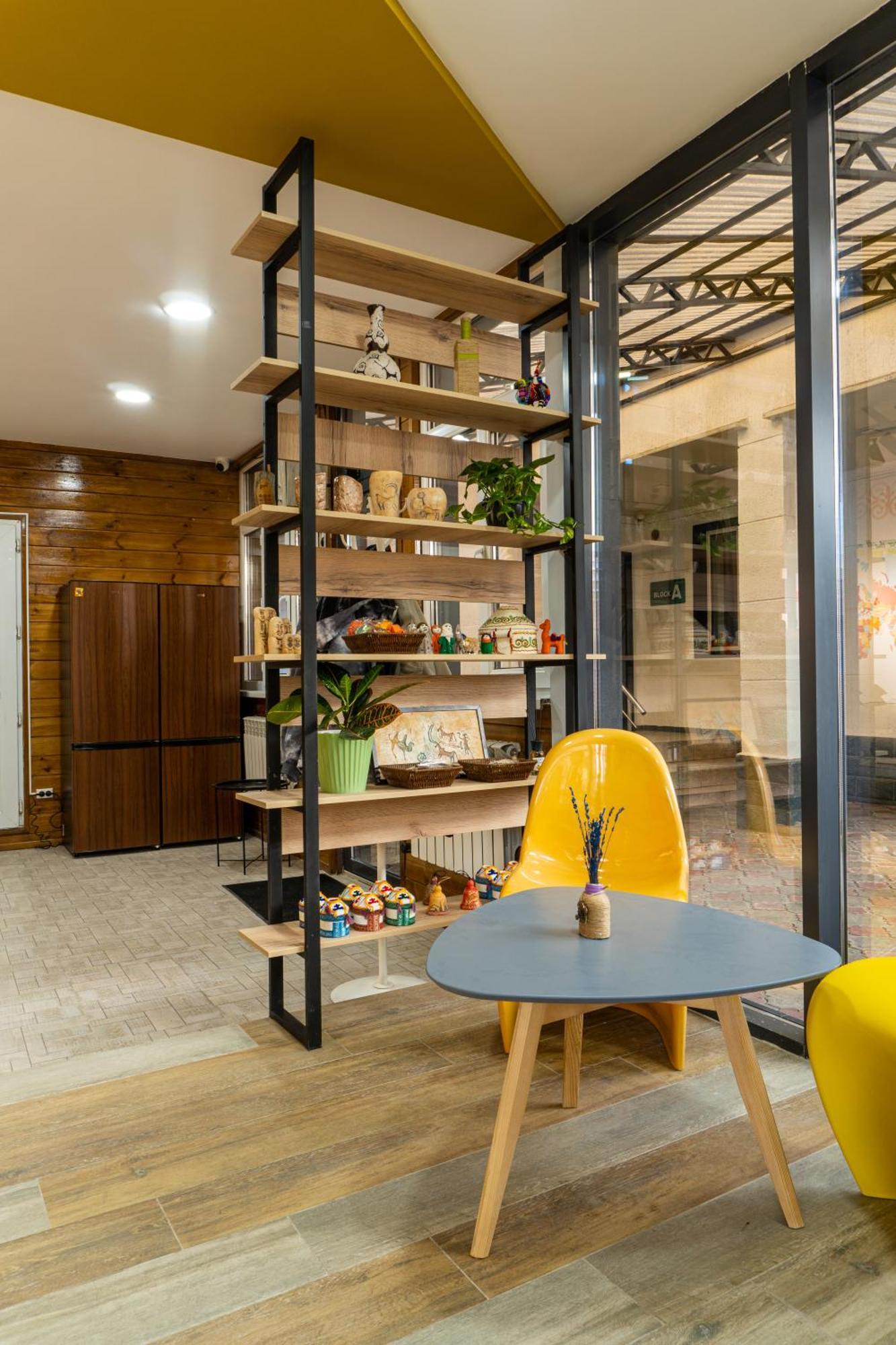 People Hostel & Coworking Biszkek Zewnętrze zdjęcie